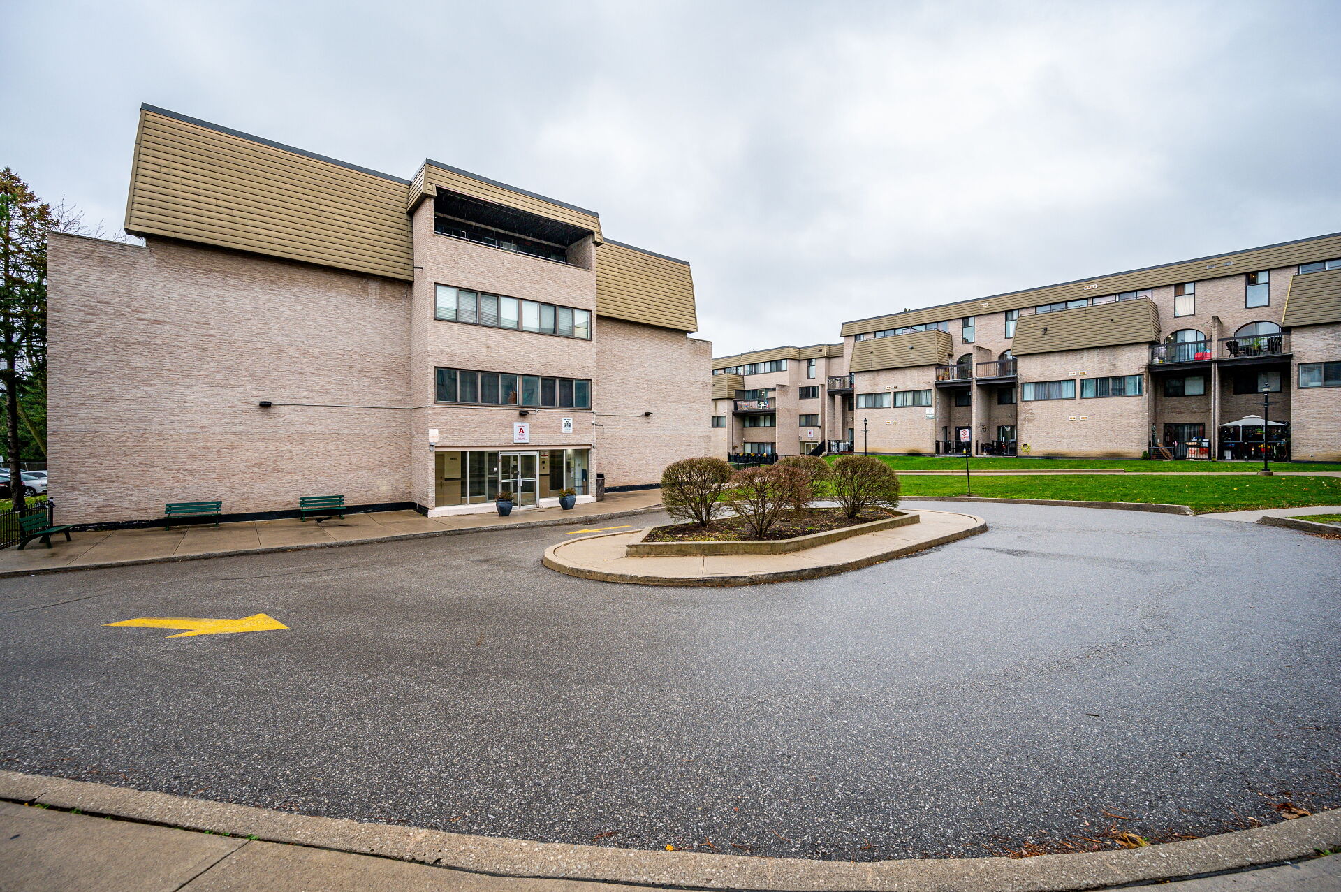 2095 Roche Court, #268, Mississauga, ON L5K 2C8