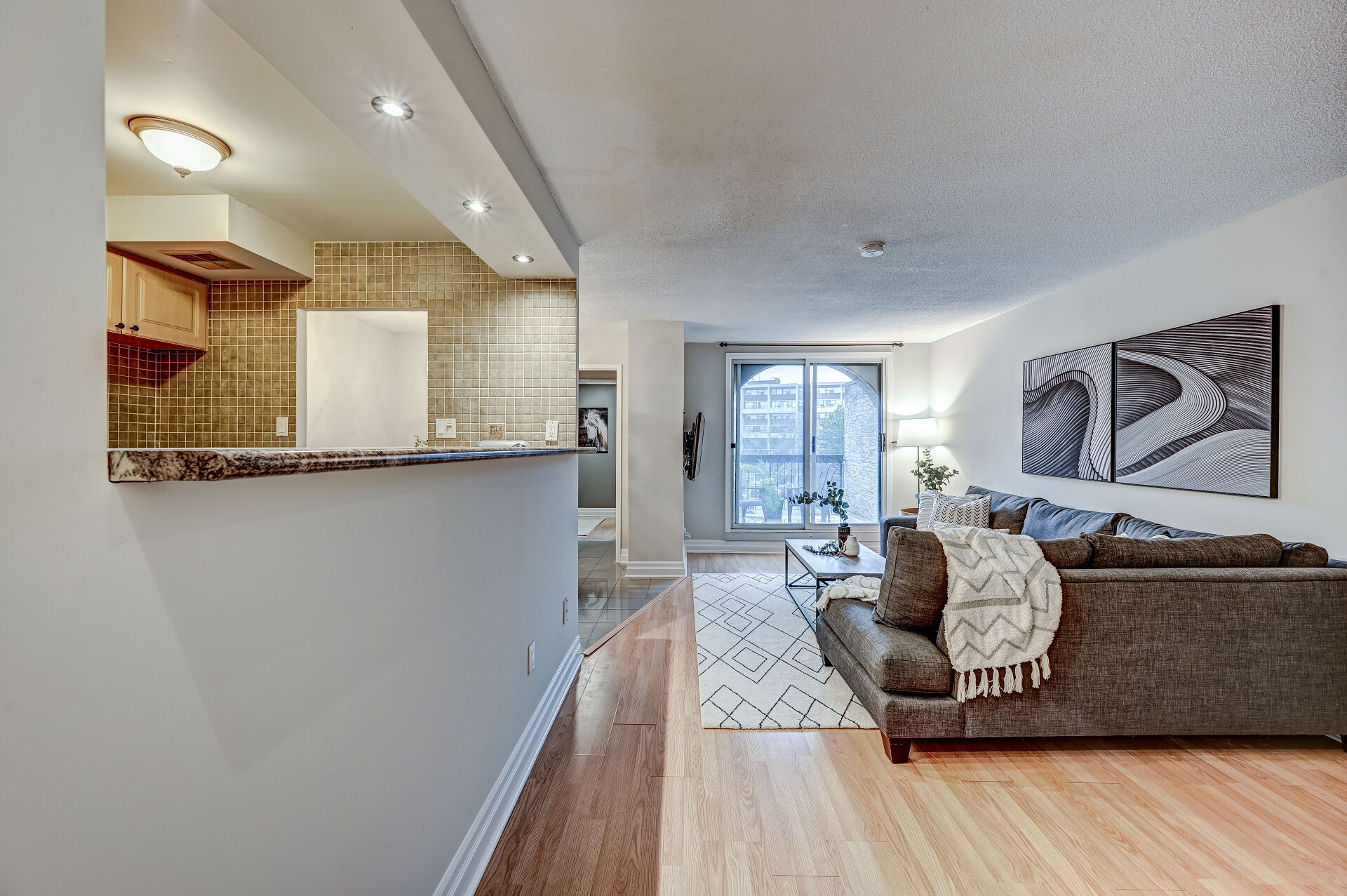 2095 Roche Court, #268, Mississauga, ON L5K 2C8
