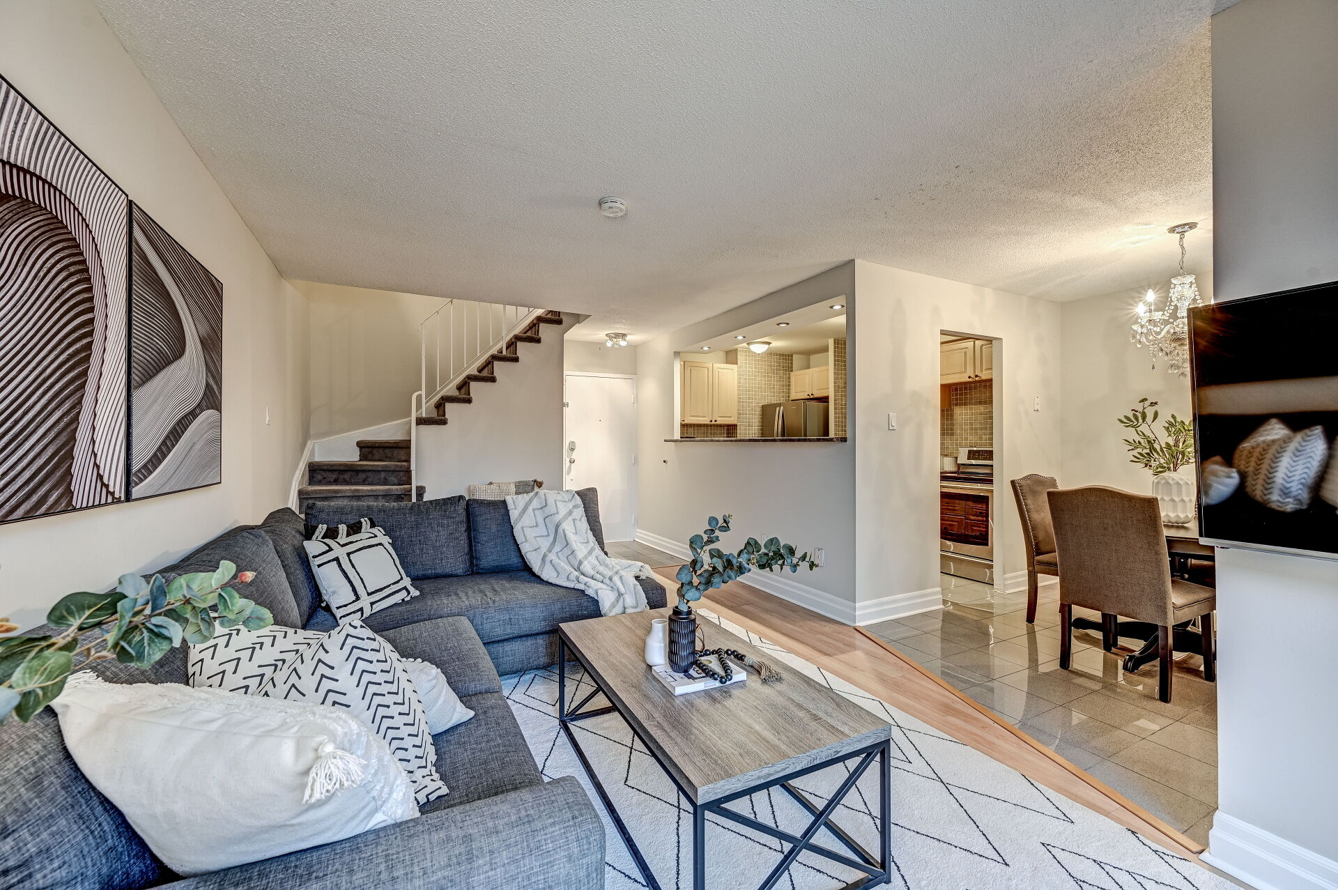 2095 Roche Court, #268, Mississauga, ON L5K 2C8