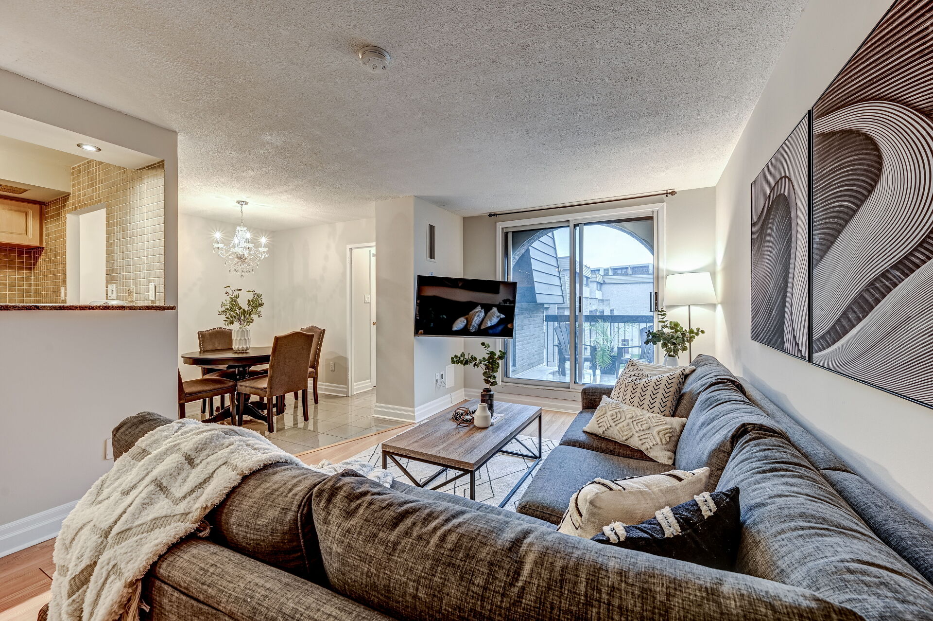 2095 Roche Court, #268, Mississauga, ON L5K 2C8
