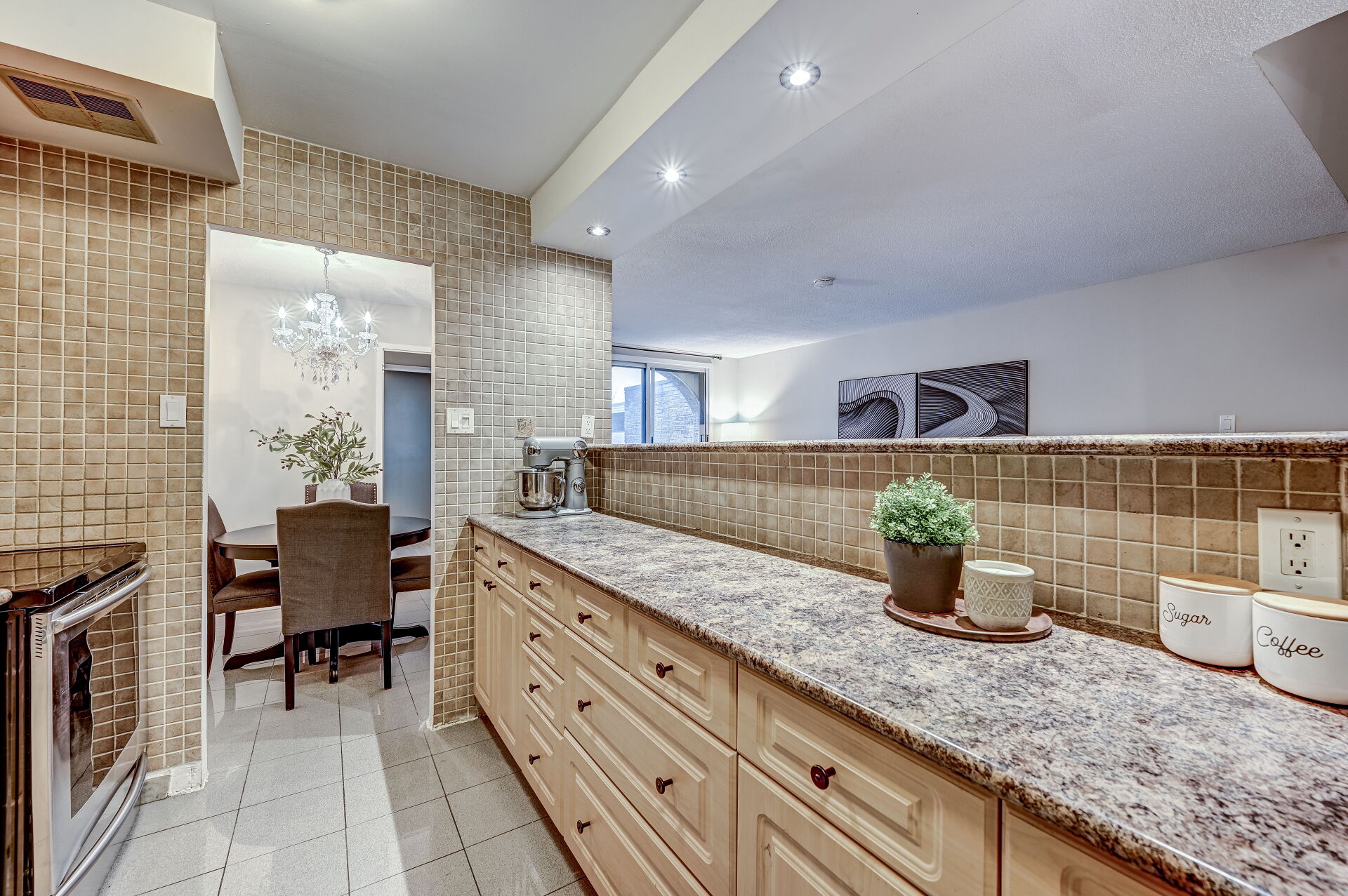 2095 Roche Court, #268, Mississauga, ON L5K 2C8