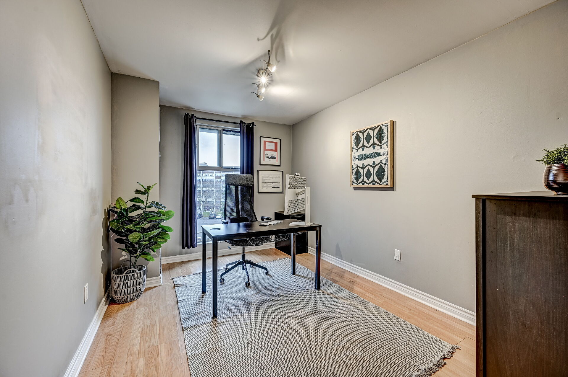 2095 Roche Court, #268, Mississauga, ON L5K 2C8