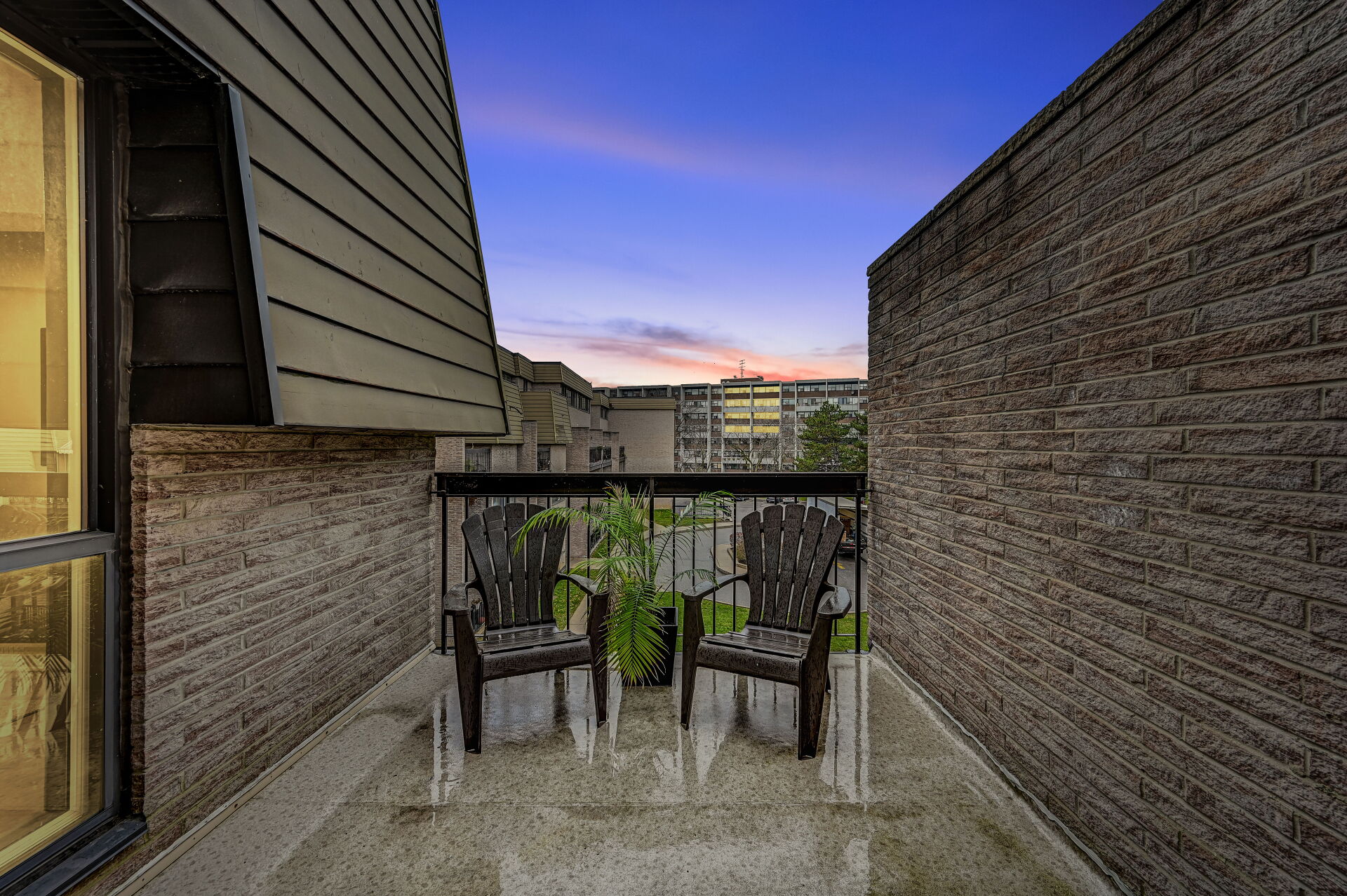 2095 Roche Court, #268, Mississauga, ON L5K 2C8