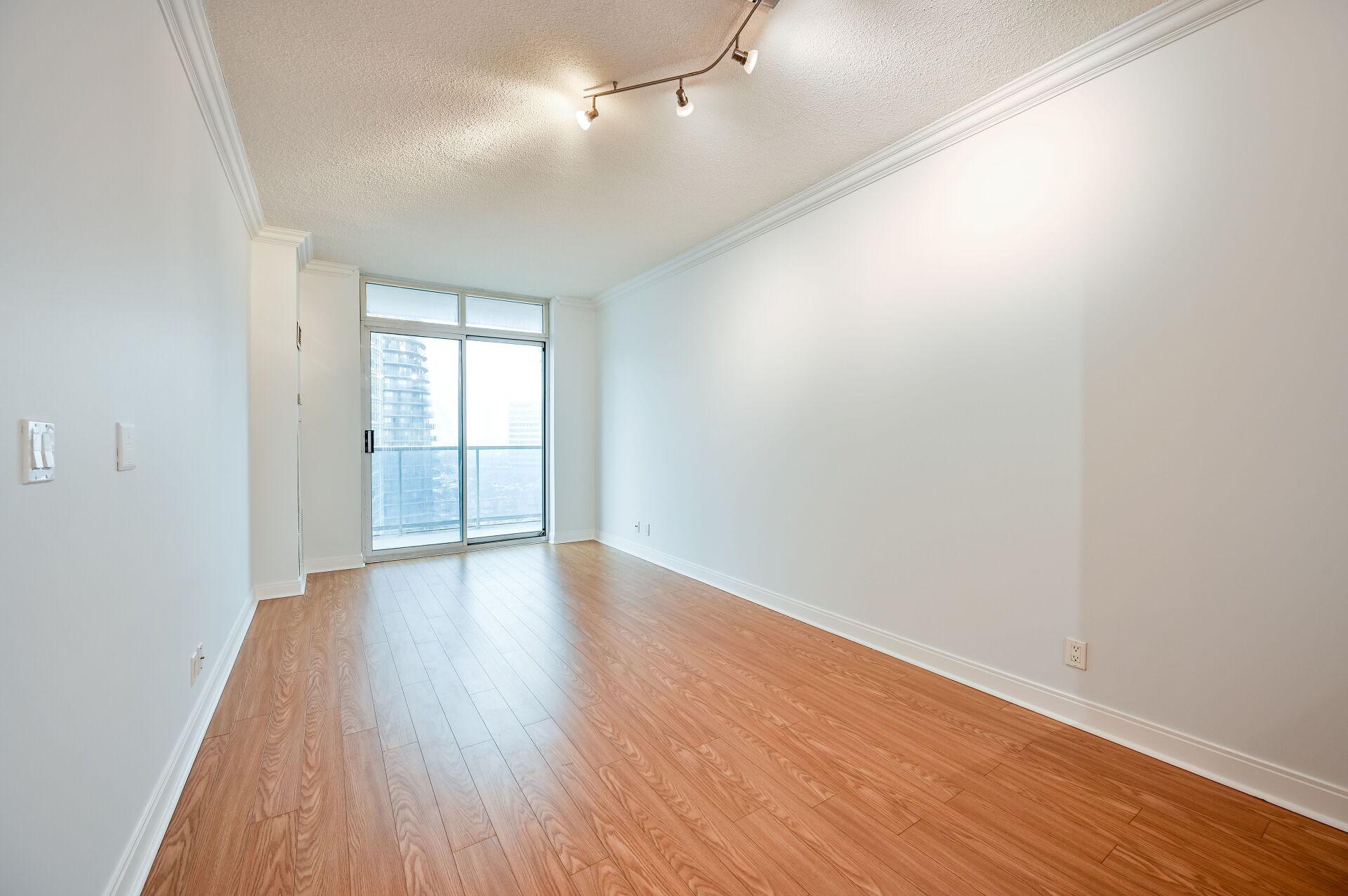 1207-90 Absolute Avenue, Mississauga, ON L4Z 0A3 Virtual Tour
