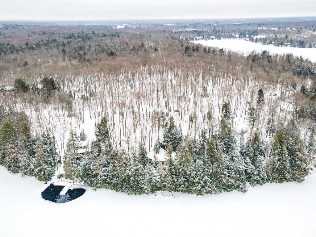 401 Kilty Bay Road, MacTier, ON P0C 1H0