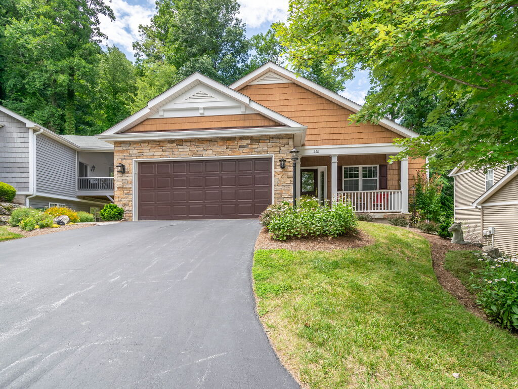 268 Shaws Creek Farm Road, Laurel Park, NC 28739