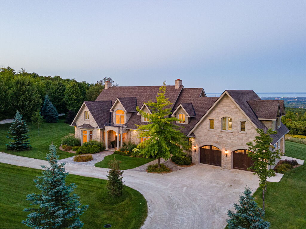 609656 12th Side Road, The Blue Mountains, ON N0H 1J0