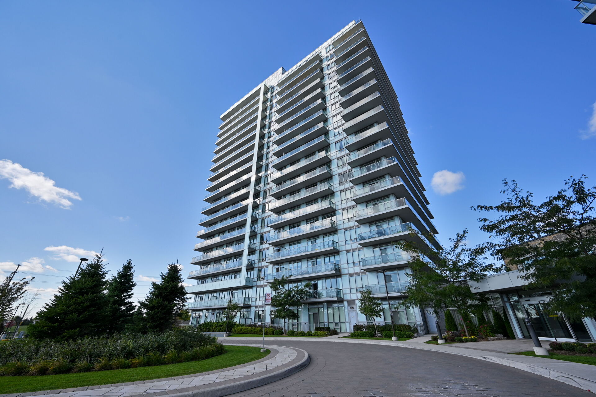 4633 Glen Erin Drive, #706, Mississauga, ON L5M 0Y6 Virtual Tour