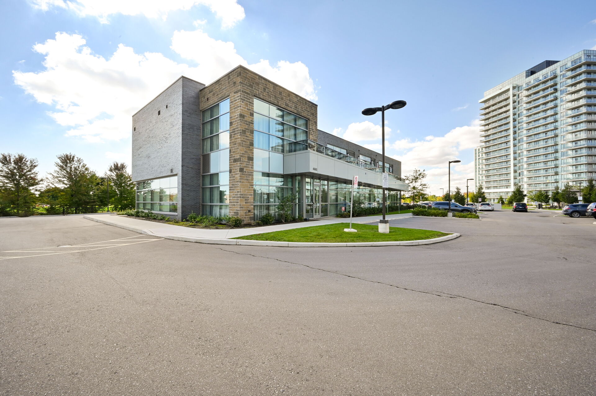 4633 Glen Erin Drive, #706, Mississauga, ON L5M 0Y6 Virtual Tour