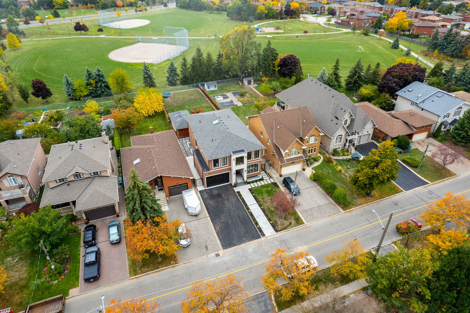 4176 Wilcox Road, Mississauga, ON L4Z 1C1