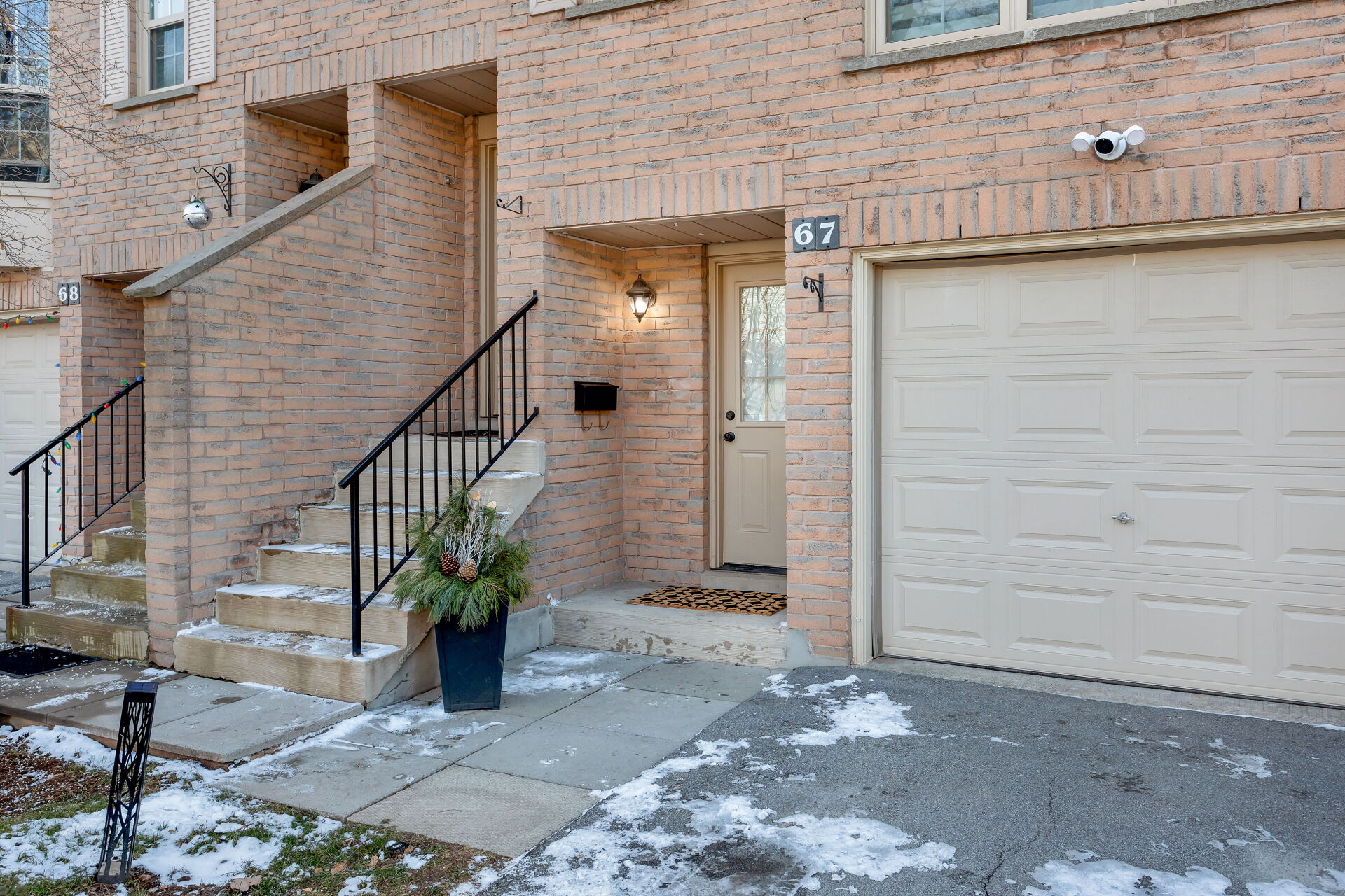 TH67 2272 Mowat Avenue Oakville ON L6H 5L8 Virtual Tour