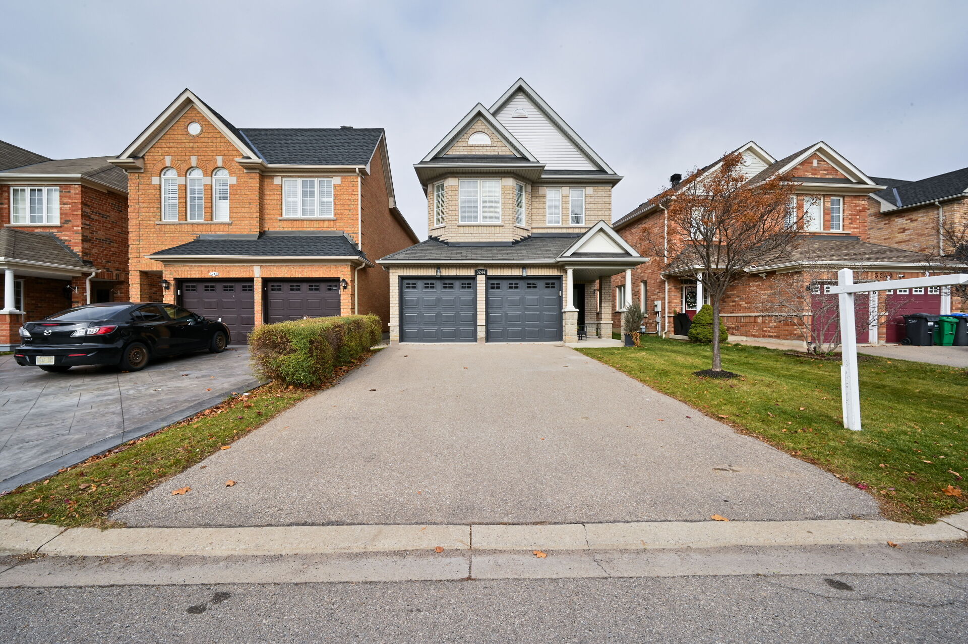 3244 Cabano Crescent Mississauga ON L5M 0B9 Virtual Tour