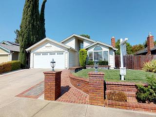 2342 Banbury Loop, Martinez, CA 94553