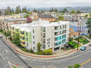 651 Oakland Avenue, Oakland, CA 94611