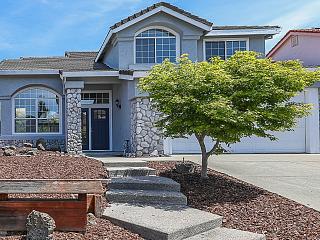 145 Montego Drive, Hercules, CA 94547