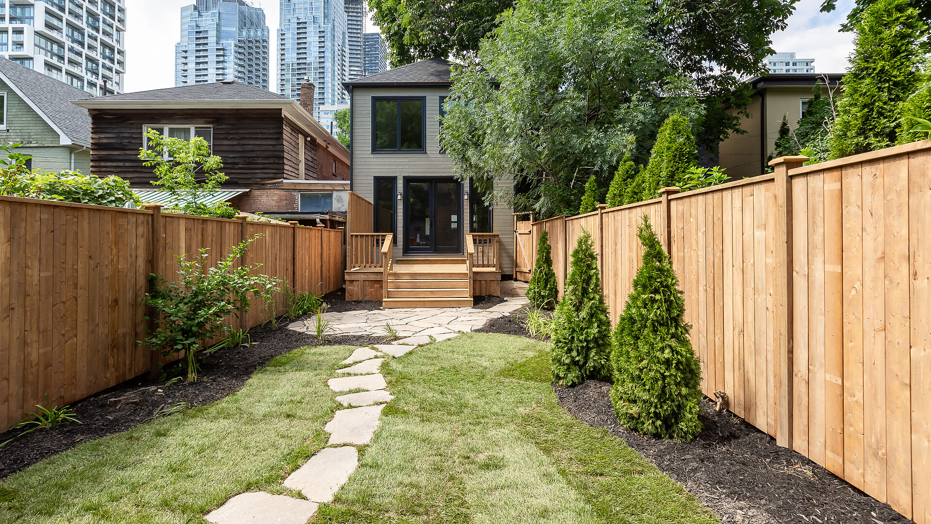 67 Hillsdale Avenue East Toronto ON M4S 1T4 Virtual Tour