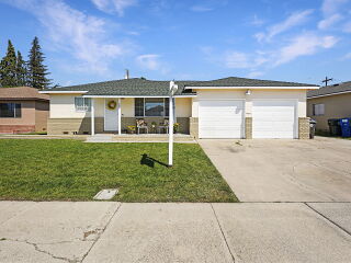 588 Mulberry Circle, Manteca, CA 95337