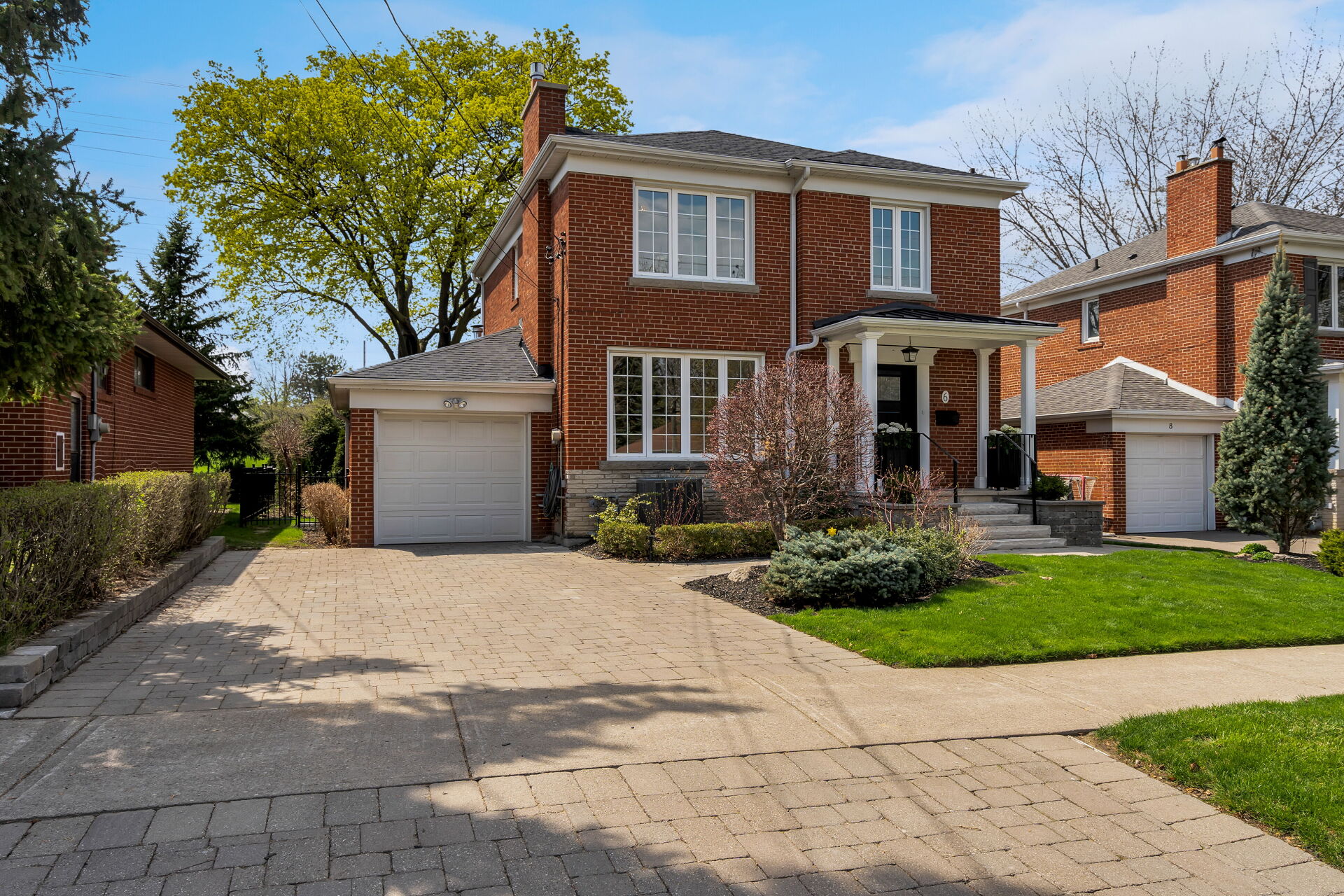 6 Lloyd Manor Road, Toronto, ON M9B 5H6 Virtual Tour