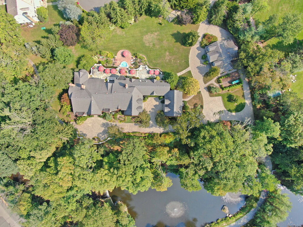 1055 High Mountain Road, Franklin Lakes, NJ 07417