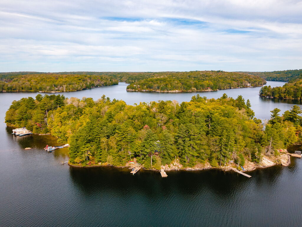 Horseshoe Lake, ON, Canada, Horseshoe Lake, ON P2A 2W8